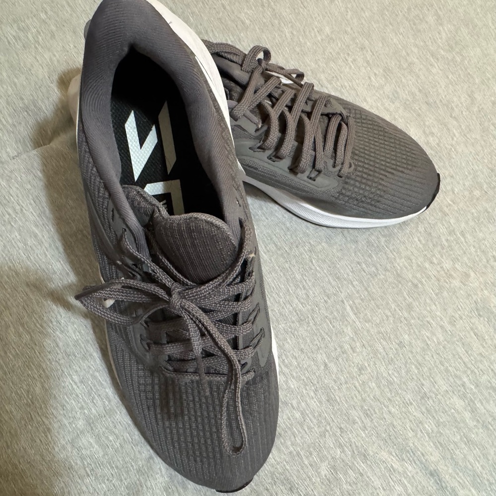 Nike Air Zoom Pegasus 37 trainers